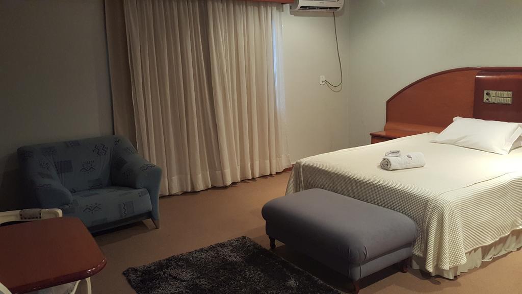 Cristal Executive Hotel Francisco Beltrão Стая снимка